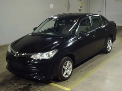 Toyota COROLLA AXIO  с аукциона в Японии