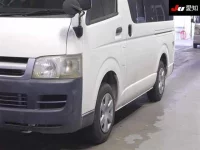 Toyota HIACE VAN лот № 7111 оценка 3.5  с аукциона в Японии 6