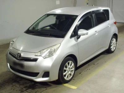 Toyota RACTIS  с аукциона в Японии