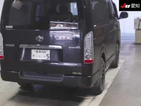 Toyota HIACE VAN лот № 7114 оценка 3.5  с аукциона в Японии 6