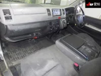 Toyota HIACE VAN лот № 20147 оценка 3  с аукциона в Японии 2