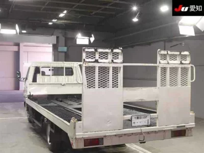 Toyota DYNA  с аукциона в Японии