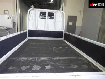 Toyota DYNA  с аукциона в Японии