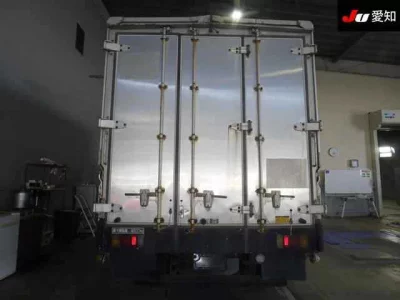 Toyota DYNA  с аукциона в Японии