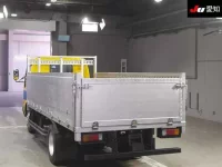 Toyota DYNA лот № 8102 оценка 3.5  с аукциона в Японии 1