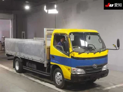 Toyota DYNA  с аукциона в Японии
