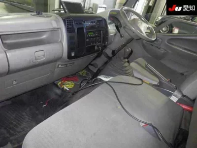 Toyota DYNA  с аукциона в Японии