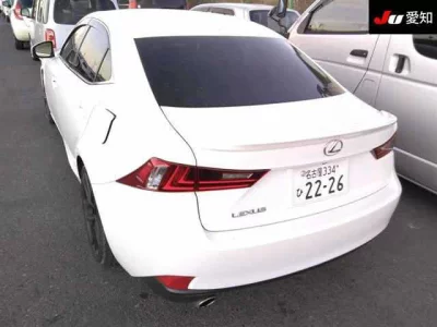 Lexus IS