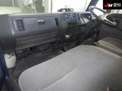 Mazda TITAN  с аукциона в Японии