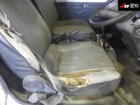 Mazda BONGO лот № 20138 оценка 2  с аукциона в Японии 5