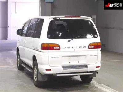 Mitsubishi DELICA