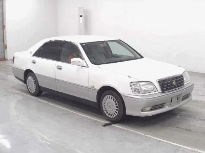 Toyota CROWN  с аукциона в Японии