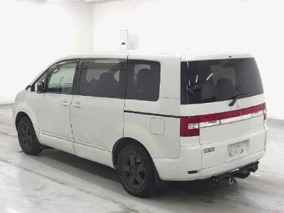 Mitsubishi DELICA D5