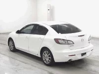 Mazda AXELA лот № 7076 оценка 3.5  с аукциона в Японии 1