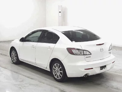 Mazda AXELA  с аукциона в Японии