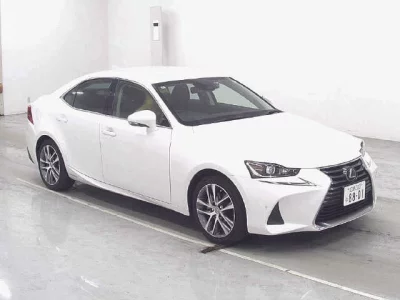 Lexus IS
