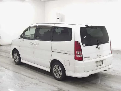 Nissan SERENA  с аукциона в Японии