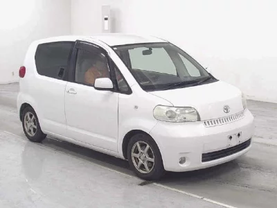 Toyota PORTE  с аукциона в Японии
