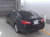 Nissan FUGA лот № 2006 оценка 4  с аукциона в Японии 1