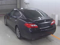 Nissan FUGA лот № 4075 оценка 3.5  с аукциона в Японии 1