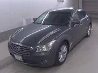 Nissan FUGA лот № 4071 оценка 3.5  с аукциона в Японии 2
