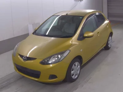Mazda DEMIO  с аукциона в Японии