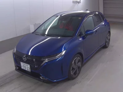 Nissan AURA