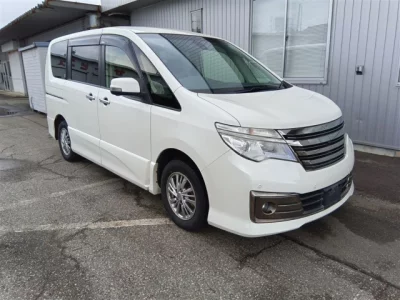 Nissan SERENA  с аукциона в Японии