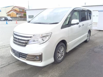 Nissan SERENA  с аукциона в Японии