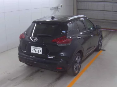 Nissan KICKS