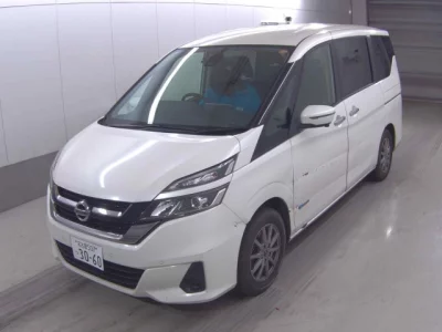 Nissan SERENA  с аукциона в Японии