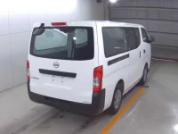 Nissan CARAVAN VAN лот № 1041 оценка 4  с аукциона в Японии 3