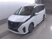 Nissan SERENA лот № 2025 оценка 4.5  с аукциона в Японии 2