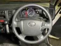 Toyota HIACE VAN лот № 30084 оценка 3.5  с аукциона в Японии 2