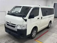 Toyota HIACE VAN лот № 30084 оценка 3.5  с аукциона в Японии 3