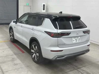 Mitsubishi OUTLANDER PHEV