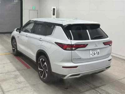 Mitsubishi OUTLANDER PHEV