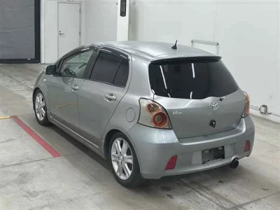 Toyota VITZ  с аукциона в Японии