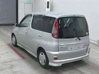 Toyota FUNCARGO  с аукциона в Японии