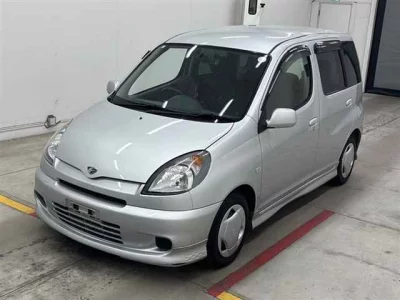 Toyota FUNCARGO  с аукциона в Японии