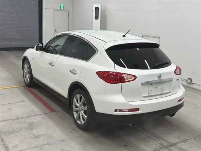 Nissan SKYLINE CROSSOVER