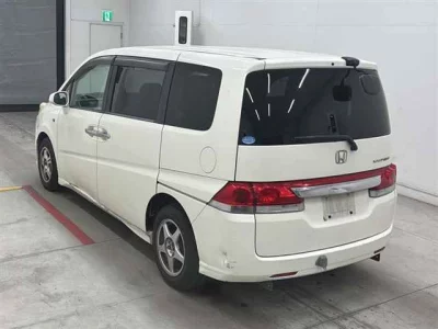 Honda STEP WAGON  с аукциона в Японии