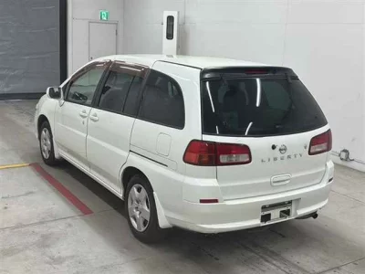 Nissan LIBERTY
