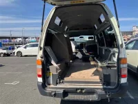 Toyota HIACE VAN лот № 30200 оценка R  с аукциона в Японии 9