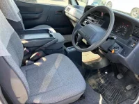Toyota HIACE VAN лот № 30200 оценка R  с аукциона в Японии 6