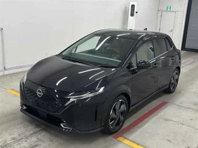 Nissan AURA