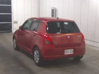 Suzuki SWIFT лот № 1063 оценка 3  с аукциона в Японии 1