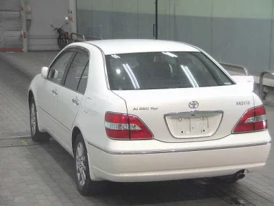 Toyota BREVIS  с аукциона в Японии