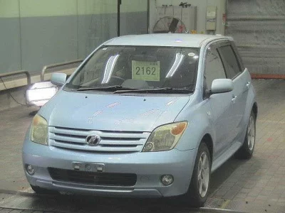 Toyota IST