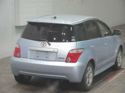 Toyota IST
